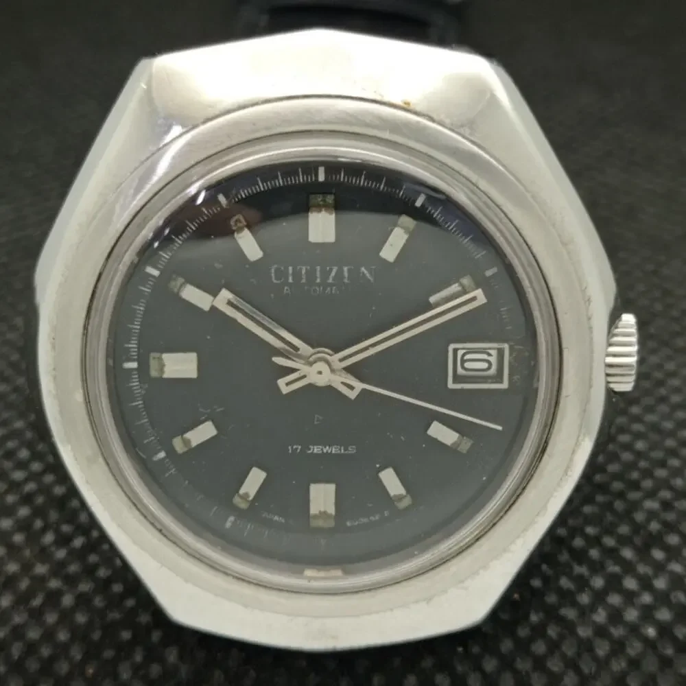 Vintage 1972 Citizen Automatic Mens Silver Watch W/daydate & Black accents